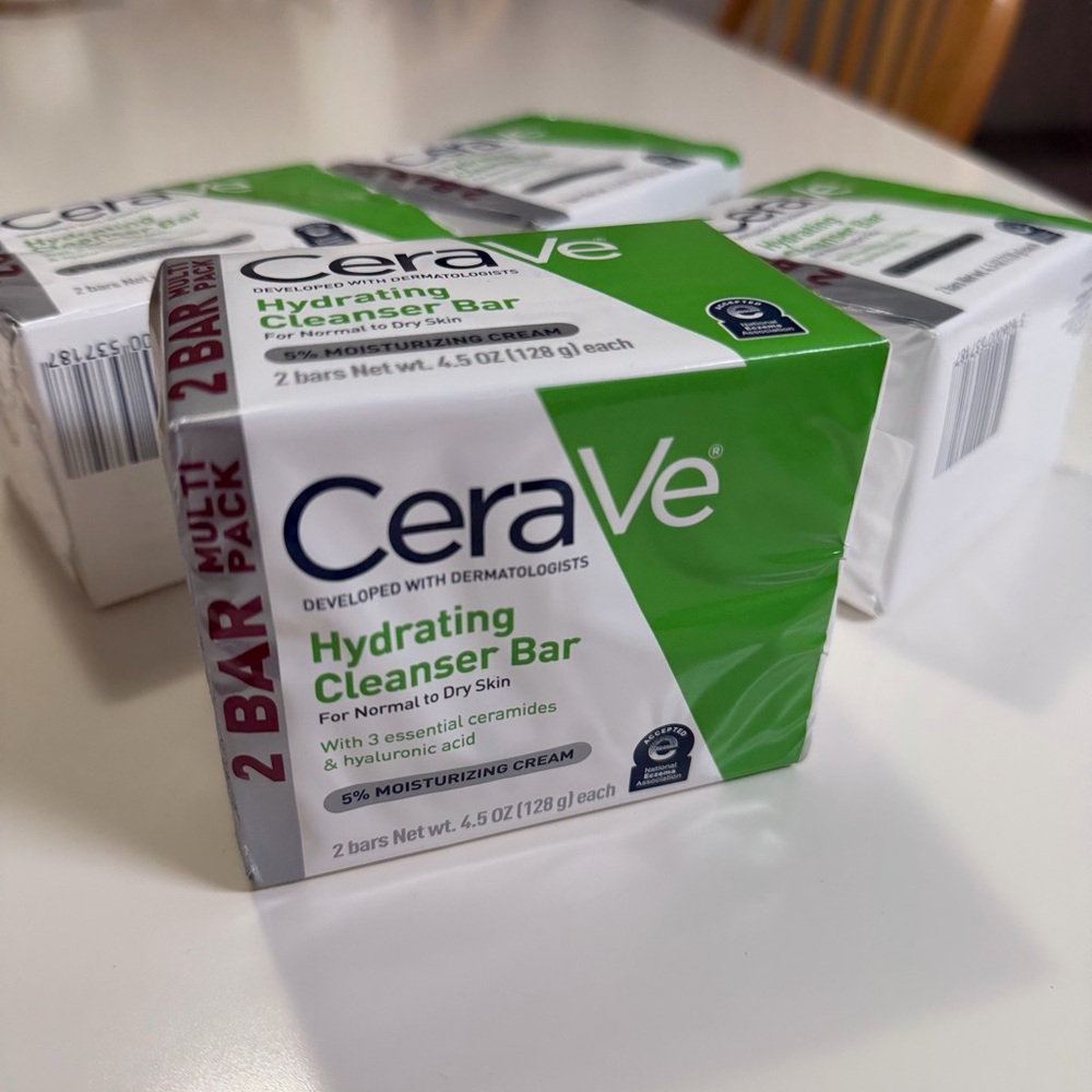 CeraVe Hydrating Cleanser Bar - Green and White